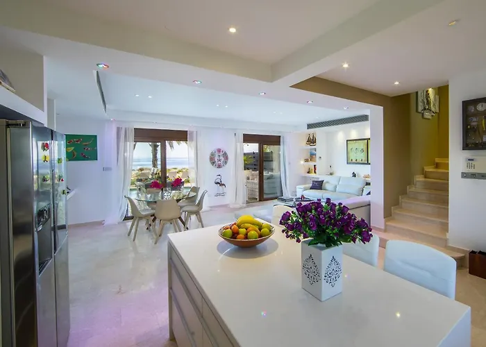 Villa El Greco Seafront Villa, Greco Mare *